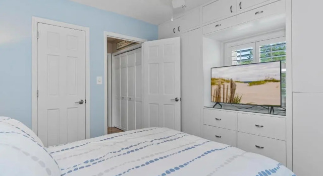 Коттедж The Emerald Owl House - Peaceful Emerald Isle Beach House w/ Luxurious Heated Pool!