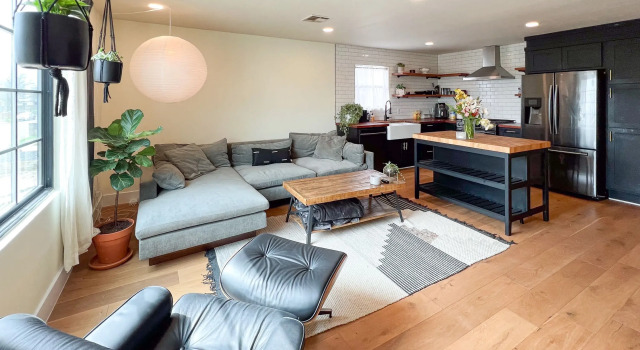 East Austin Bungalow With Music Studio Firepit
