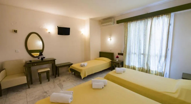 Четырёхместный номер Standard Hotel Niras