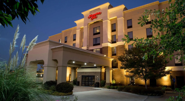 Четырёхместный номер Standard Hampton Inn Oxford/Conference Center