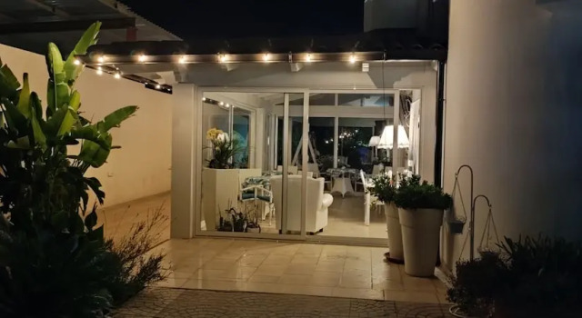 B&B Villa Fanizza, Забронировать Отель «постель и завтрак» Порто-Чезарео Porto Cesareo Beaches