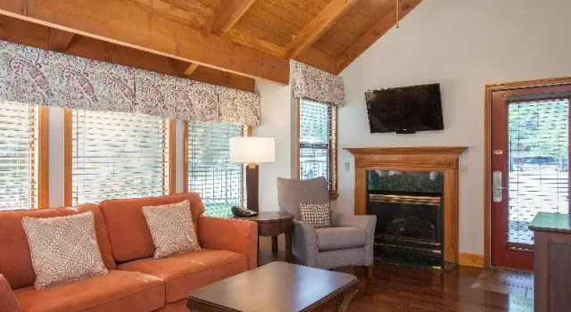 Номер Standard с 3 комнатами с балконом Hilton Vacation Club MountainLoft Gatlinburg