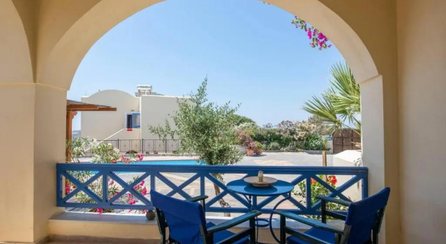 Santorious Spacious Apartment, Забронировать Апартаменты/квартира Мегалохори Санторини, рядом с Винодельня Гавала