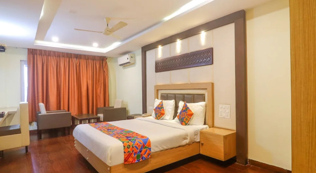 Номер Executive FabHotel Keerthis Anupama - Nr Indira Gandhi Stadium