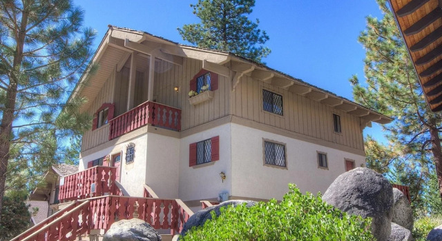 Pinehill Ponderosa by Lake Tahoe Accommodations, Забронировать Отель Саут-Лейк-Тахо South Lake Tahoe Area, рядом с Канатная дорога Эриал-Трамвей