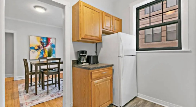 Апартаменты Great Price & Top Location, Comfy 1BR Apt for 4
