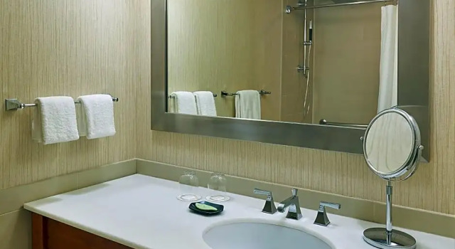 Четырёхместный люкс c 1 комнатой The Westin Chicago Northwest