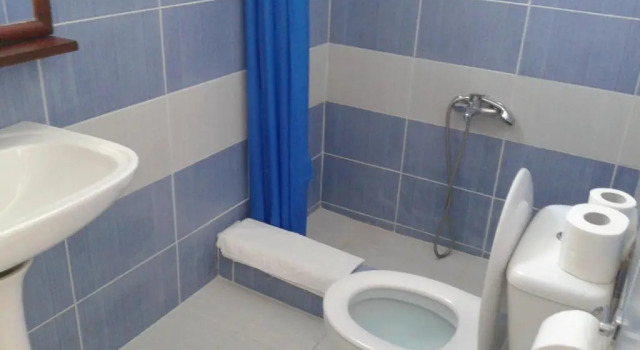 Семейные апартаменты с видом на бассейн Petasos Apartments 1
