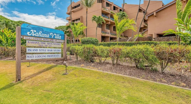 Hale O Kalani 2 Bedroom Condo by RedAwning