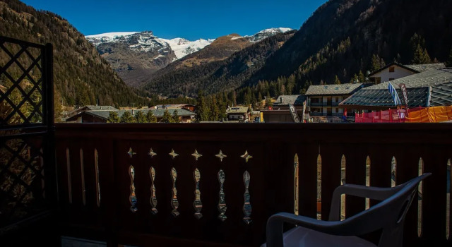 Трёхместный номер Premium с балконом Hotel De Champoluc