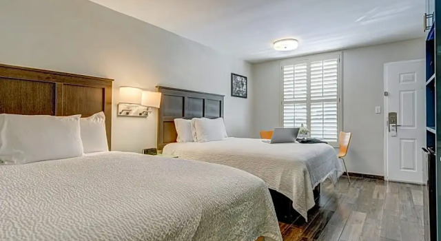 Двухместный люкс Seven Hills Suites