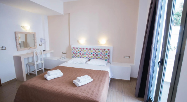 Двухместный номер Standard OMIROS HOTEL