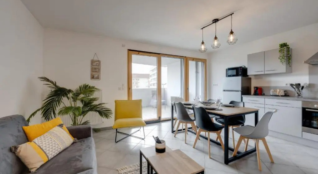 Апартаменты L'Art de Ville - 2 bedroom near the city center terrace and garage