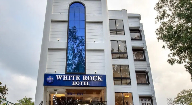 White Rock By The Solitaire Hospitality