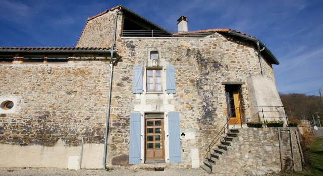La Bellevue, Book Hotel Roussines Charente