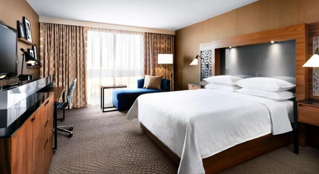Двухместный клубный номер Standard Sheraton Toronto Airport Hotel & Conference Centre