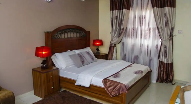 Executive phòng Saheeto Suites