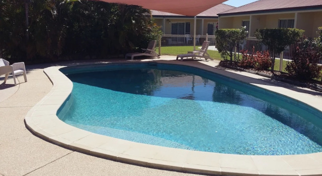 Emerald Explorers Inn, Rezerwuj Hotel Emerald Queensland, w pobliżu Ogród botaniczny Emerald