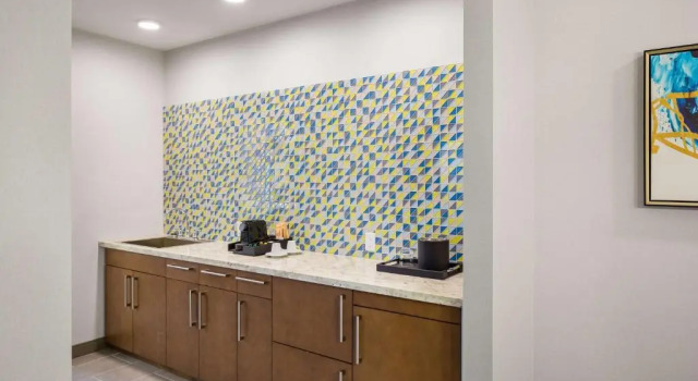 Люкс Best Western Premier Hotel at Fishers Landing
