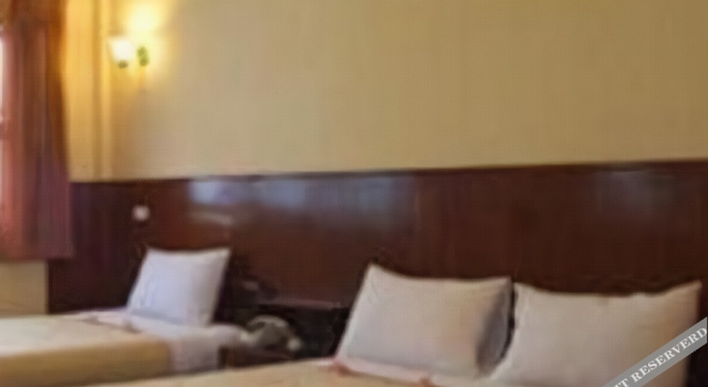 Golden Palace Hotel, Забронировать Отель Отели Бангкока с бассейном, рядом с Торгово-развлекательный центр Кореан Таун, Бассейн