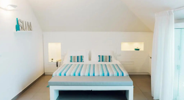 Полулюкс Albergo Punta de lEst