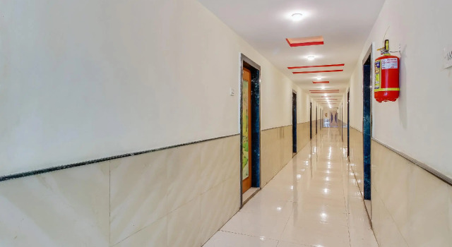 OYO 40162 Hotel Tiranga, Забронировать Отель Отели штата Махараштры с завтраком, Завтраки