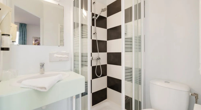 Номер Comfort Hôtel Acacia Nancy sud Lunéville