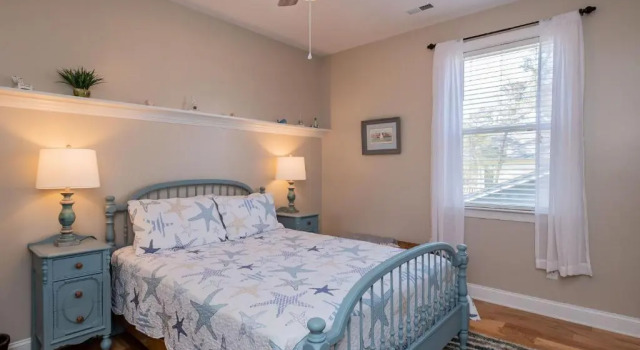 The Sassy Seahorse by Oak Island Accommodations
