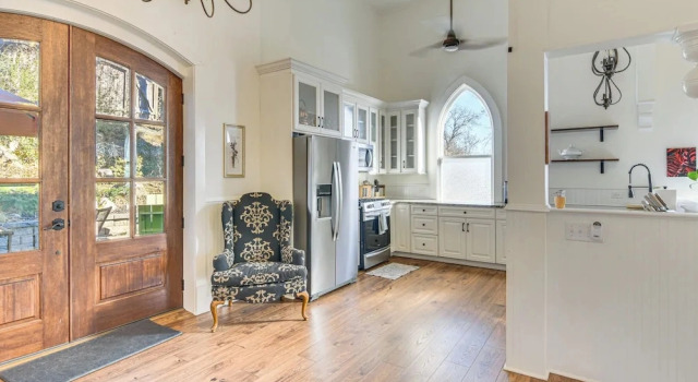 'the Sanctuary' in Historic Dtwn Staunton, Book Feriehus Sommerhuse i Virginia, Hytte
