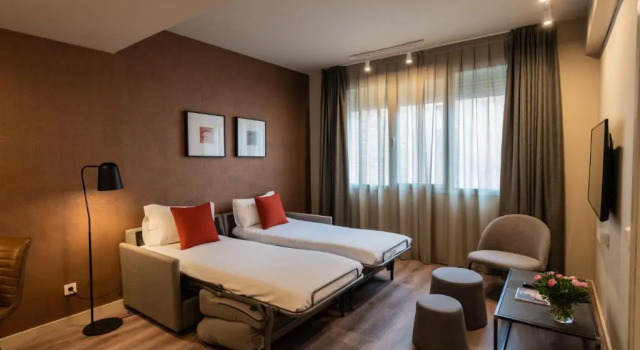 Трёхместный номер Standard Atenea Rekord Suites Barcelona