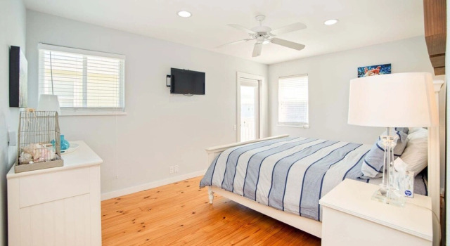 Bach Porch - Beach Gear Credit Included! 2 Shared Heated Pools!, Book Feriehus Sommerhuse i Houston, Hytte