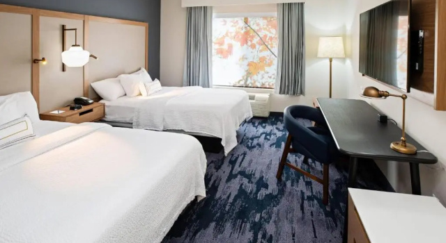 Четырёхместный номер Standard Fairfield Inn & Suites by Marriott Elizabethtown