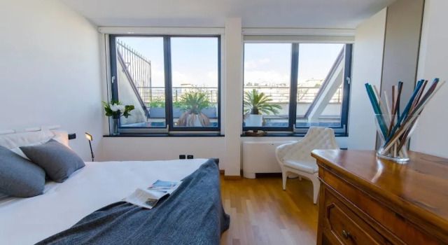 Altido Penthouse next to Acquario, Забронировать Отель Исторический центр Генуи Генуя, рядом с Станция метро Sarzano/Sant'Agostino