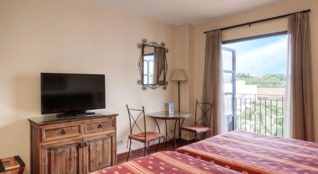 PortAventura Hotel Roulette, Забронировать Отель Отели Tarragonès с завтраком, Завтраки