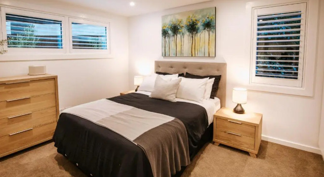 Апартаменты Spinnaker Tahi - Sleeps 6 - Central Location - Lake Views