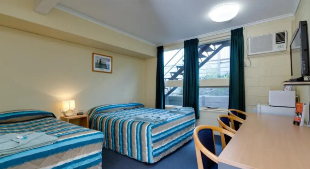 Двухместный номер Standard Enfield Motor Inn