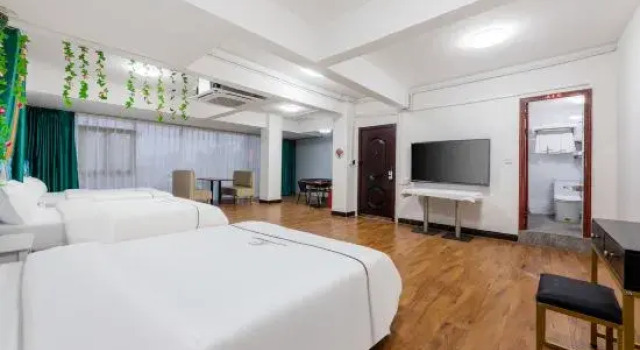 Люкс Deluxe Nordic Peninsula Holiday Hotel(Zhuhai Jinwan International Airport)