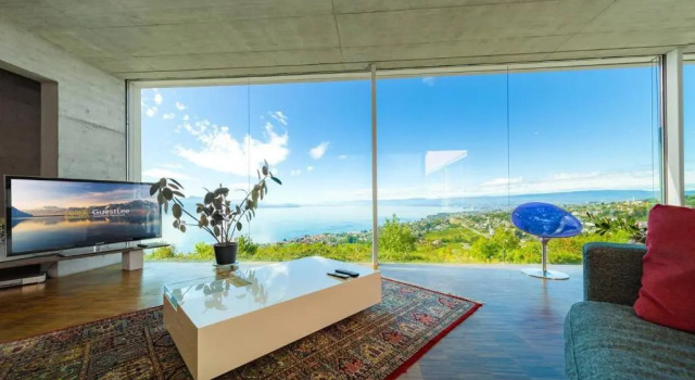 Luxury & Modern 4BD Villa with Panoramic Lake View by GuestLee, Buchen Sie Villa Lutry 