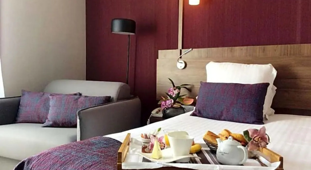 Номер Prestige Best Western Le Duguesclin Hôtel-Restaurant