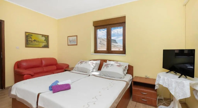 Romeo & Juliet Apartment