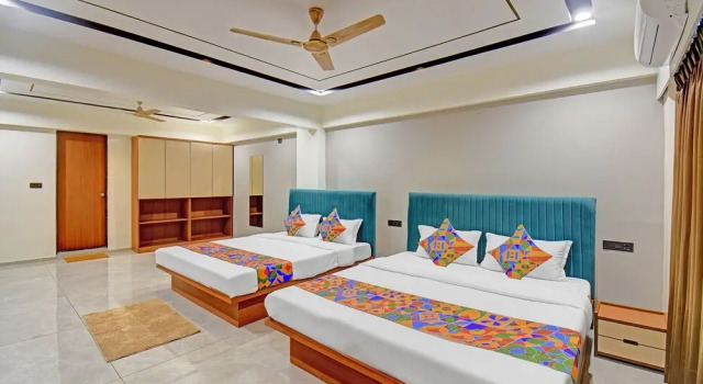 Номер Standard FabHotel New Moshi Grrand