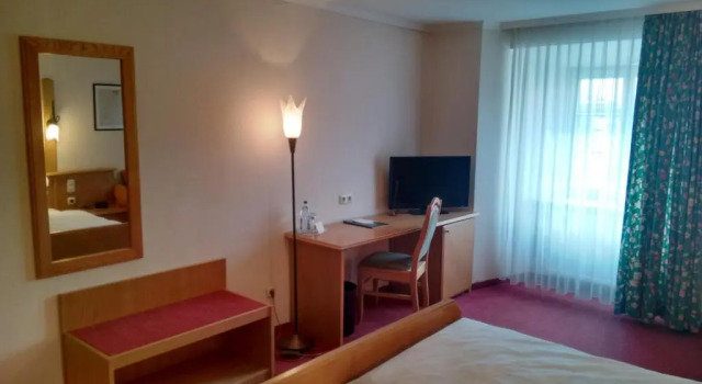 Двухместный номер Standard Altstadt- und Businesshotel Pfaubräu - Brauereigasthof - Frühstücksbuffet - kostenfreie Radgarage - Hunde willkommen