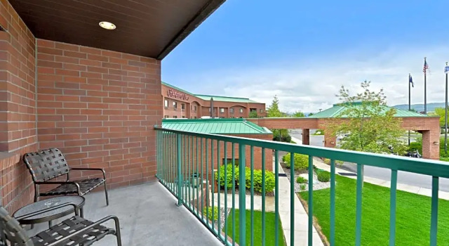Люкс c 1 комнатой с балконом Hampton Inn Kalispell