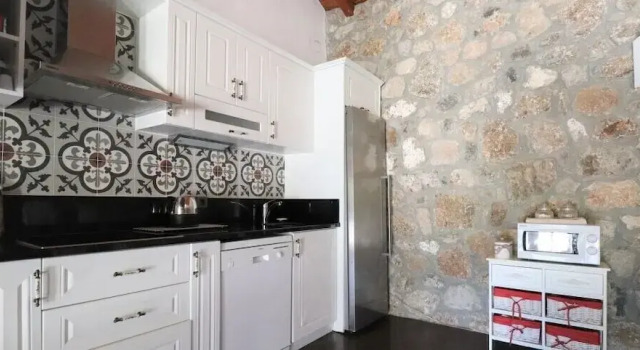 Вилла Villa BLN1 by JoyLettings
