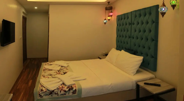 Alf Hotel, Забронировать Отель Фатих Стамбул, рядом с Мечеть Малая Айя-София