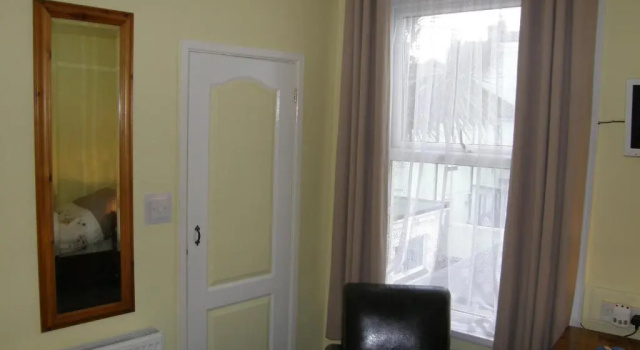Семейный номер Standard Kingswinford Guest House with Free Parking