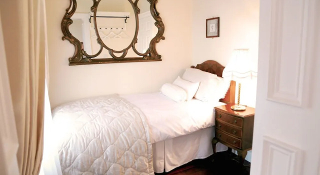 Номер Deluxe с видом на город Number 8 The Townhouse