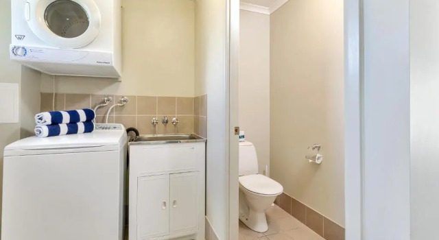 Апартаменты Coachmans Inn Warwick