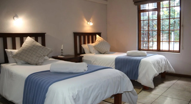 Aan Die Oewer Guest House