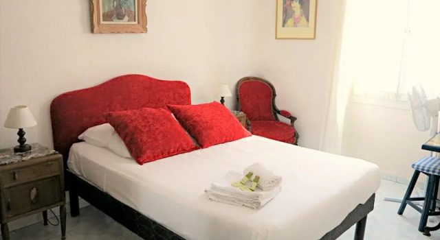 Central 1 Bedroom close to Croisette, Забронировать Отель Отели Канн с парковкой, рядом с Le Croisette Casino Barriere de Cannes, Парковка
